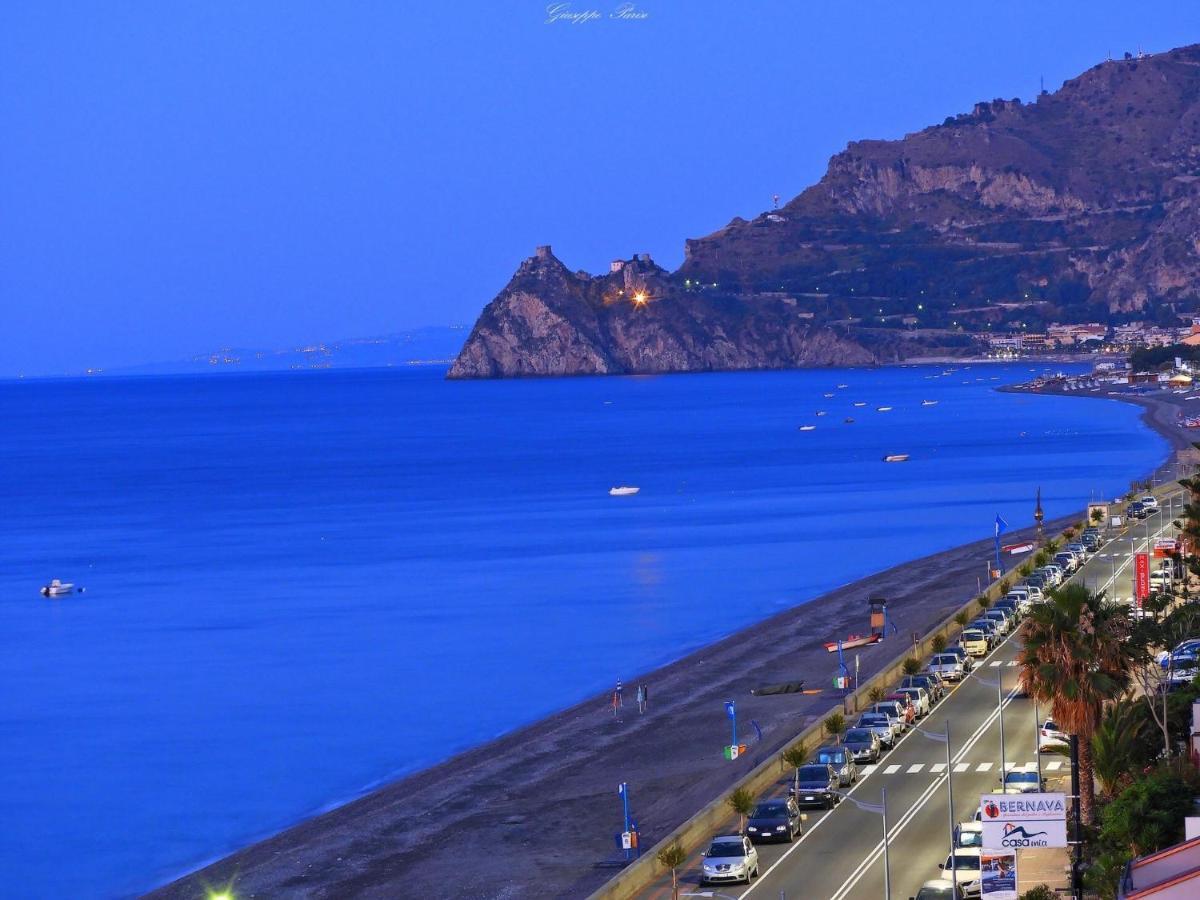 Villa dei Marchesi Carrozza Santa Teresa Di Riva Esterno foto